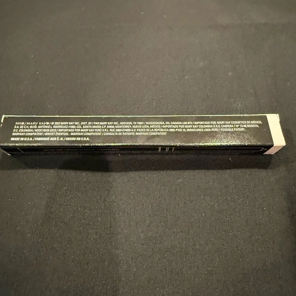 Mary Kay Waterproof Lip Liner Berry New in Box